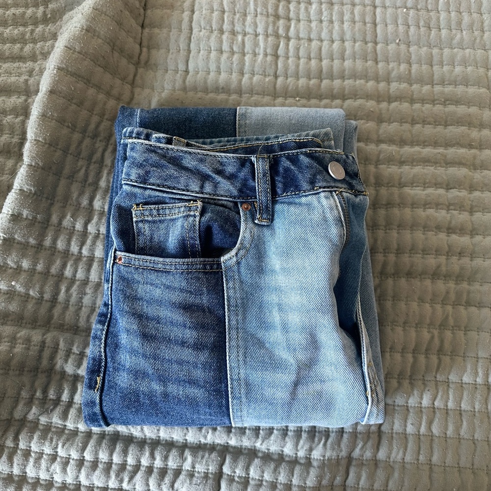 Pac sun size 27 two toned jeans.